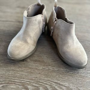 Old Navy Toddler Girl Booties Size 8